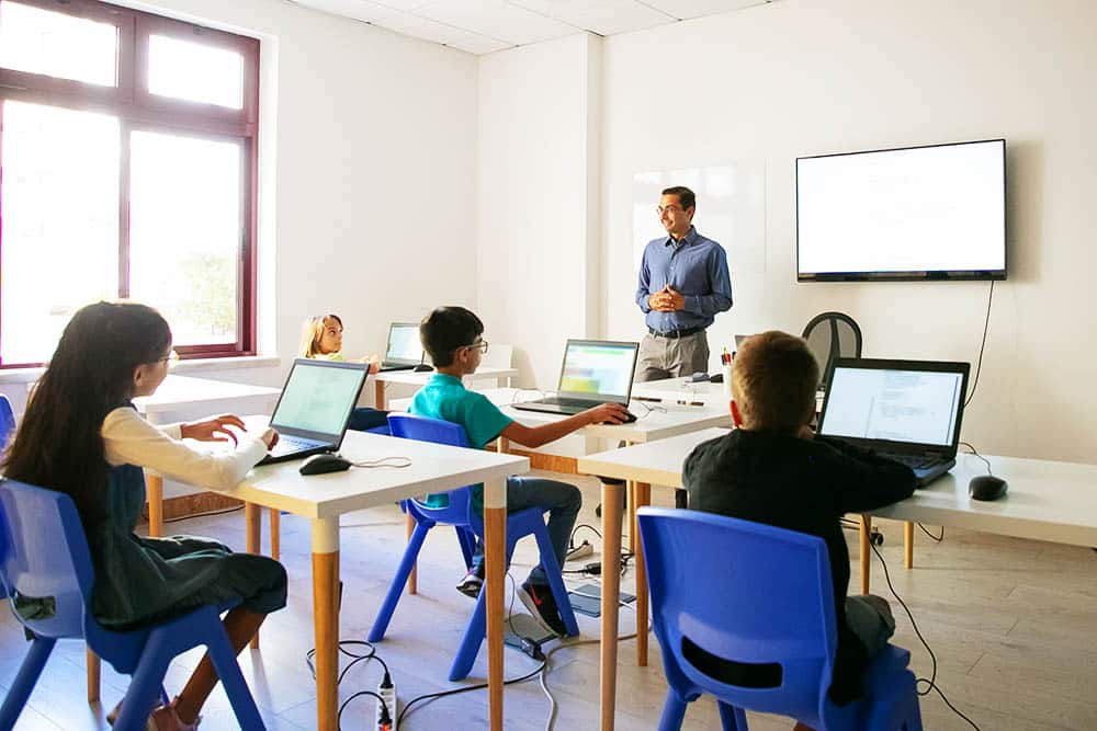 Revolutionize Education with ICT: Why Technology Is the Key to Modern Learning